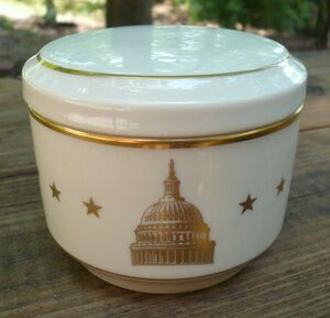 Pickard China USA Round Covered Box US Capitol Building & Stars Cream & 24K Gold